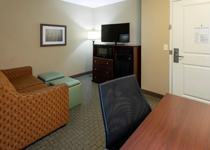 Grandstay Hotel & Suites - Morris
